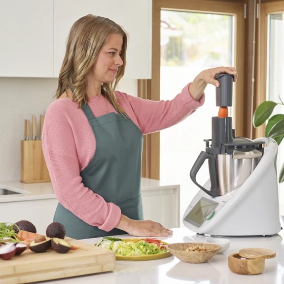 Bimby ® TM6 ricondizionato + Seconda ciotola + Sensore Bimby ® + Taglierina minuta+ – 2 anni di garanzia-Ottime condizioni – Copy